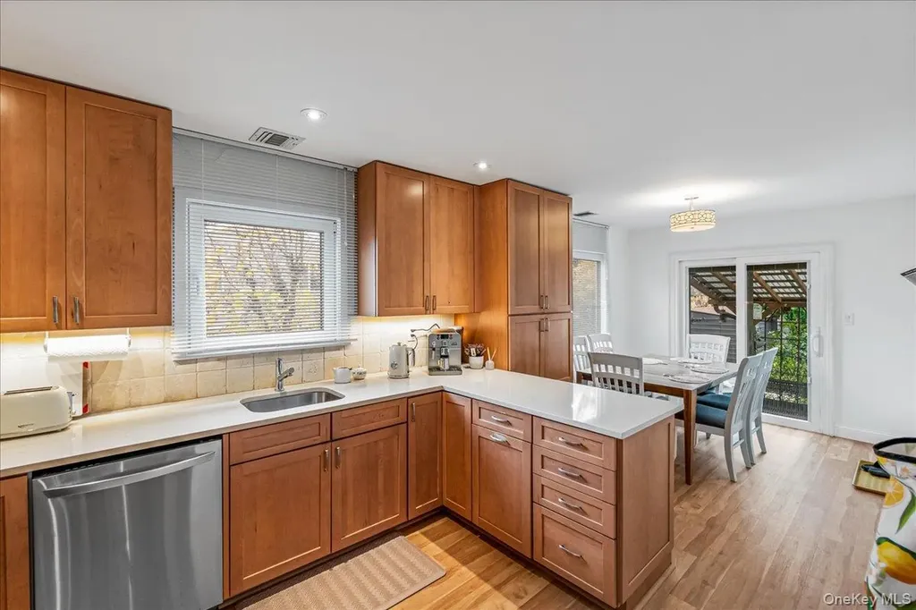 4928 Express Drive S Ronkonkoma NY 11779