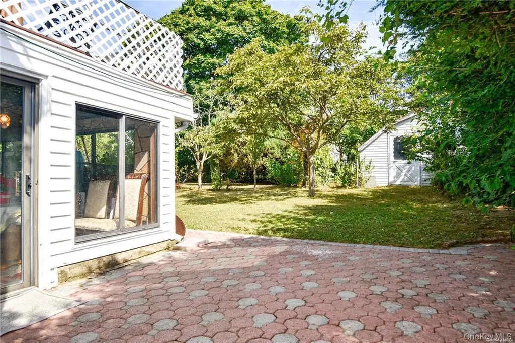 29 Andover Drive Deer Park NY 11729