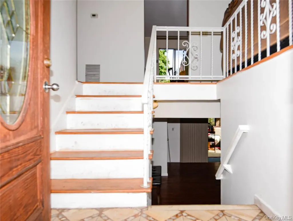 29 Andover Drive Deer Park NY 11729
