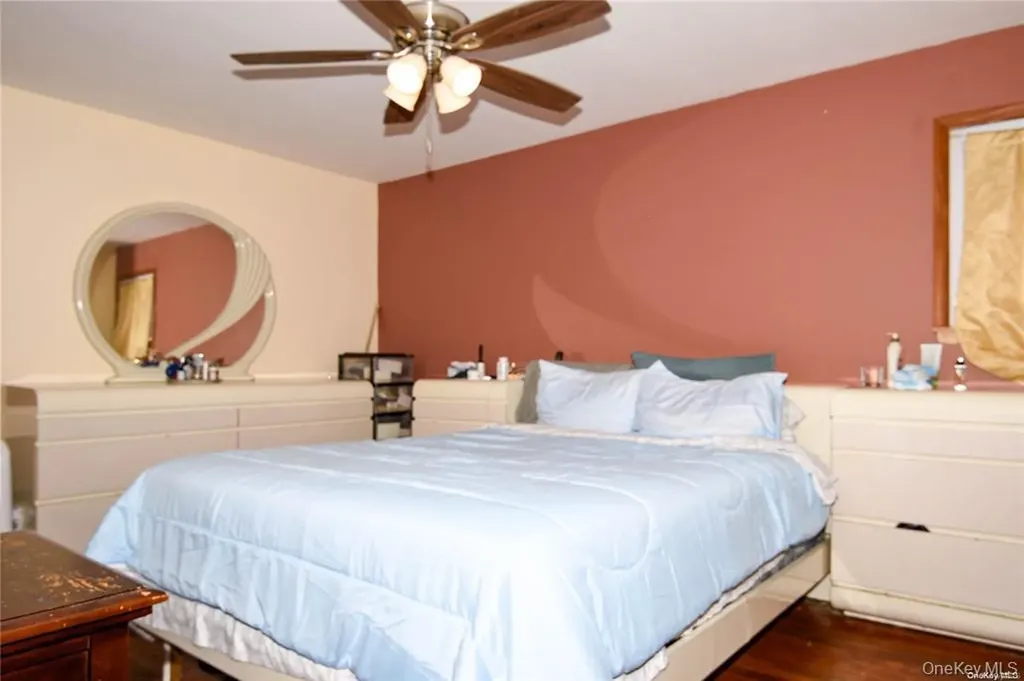 29 Andover Drive Deer Park NY 11729