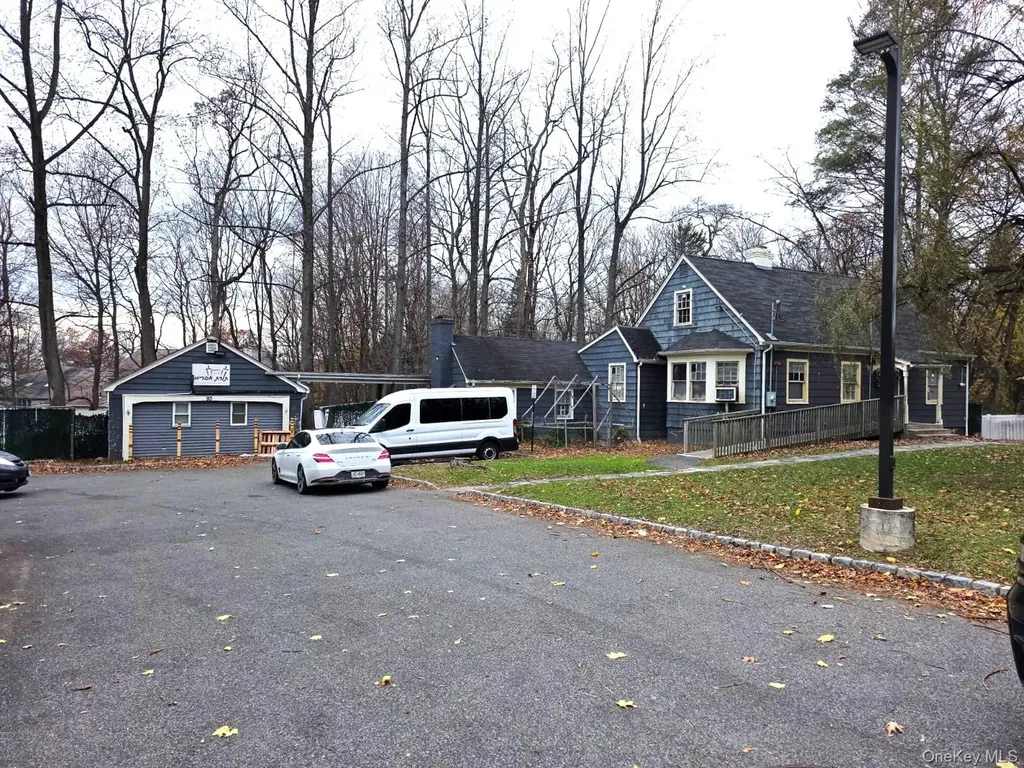 93 College Road Monsey NY 10952