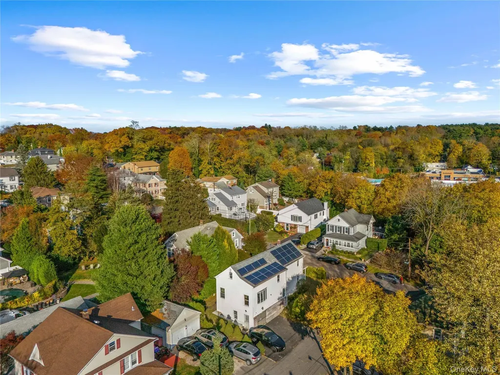 9 Hillside Avenue Glen Head NY 11545