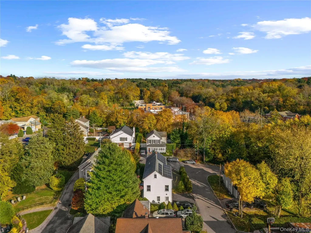 9 Hillside Avenue Glen Head NY 11545
