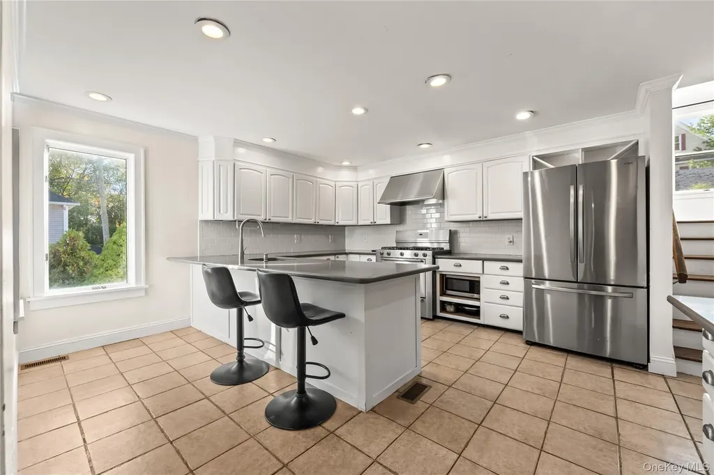 9 Hillside Avenue Glen Head NY 11545