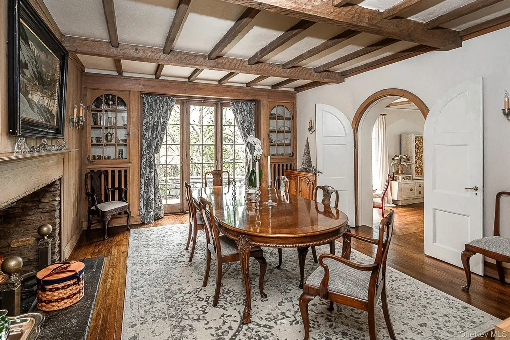 16 Aka 80 Hereford Road Bronxville NY 10708