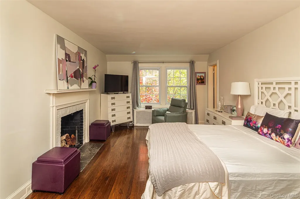16 Aka 80 Hereford Road Bronxville NY 10708