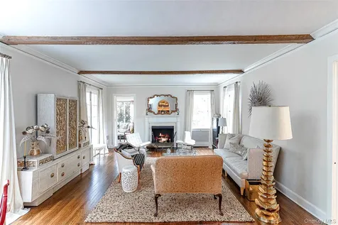 16 Aka 80 Hereford Road Bronxville NY 10708