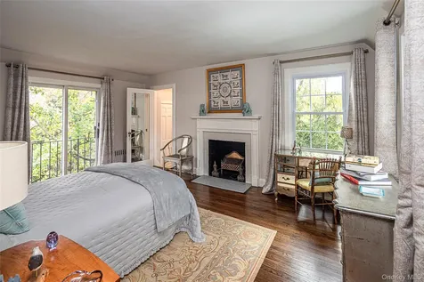 16 Aka 80 Hereford Road Bronxville NY 10708