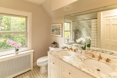 16 Aka 80 Hereford Road Bronxville NY 10708