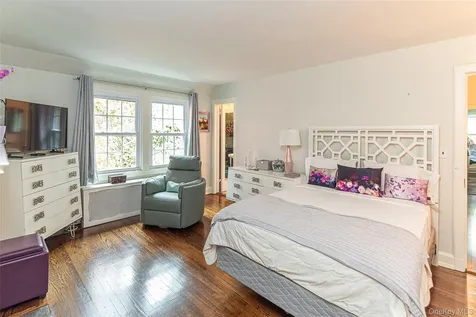 16 Aka 80 Hereford Road Bronxville NY 10708