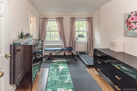 16 Aka 80 Hereford Road Bronxville NY 10708