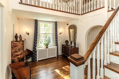 16 Aka 80 Hereford Road Bronxville NY 10708