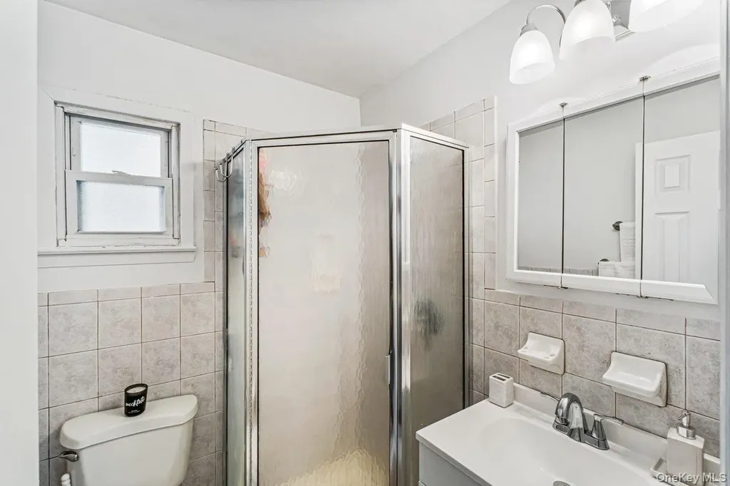 5 Terry Lane Plainview NY 11803
