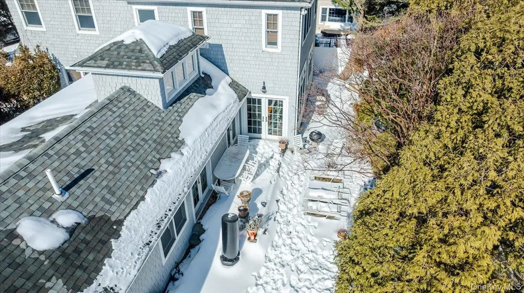 134 Dutchess Boulevard Atlantic Beach NY 11509