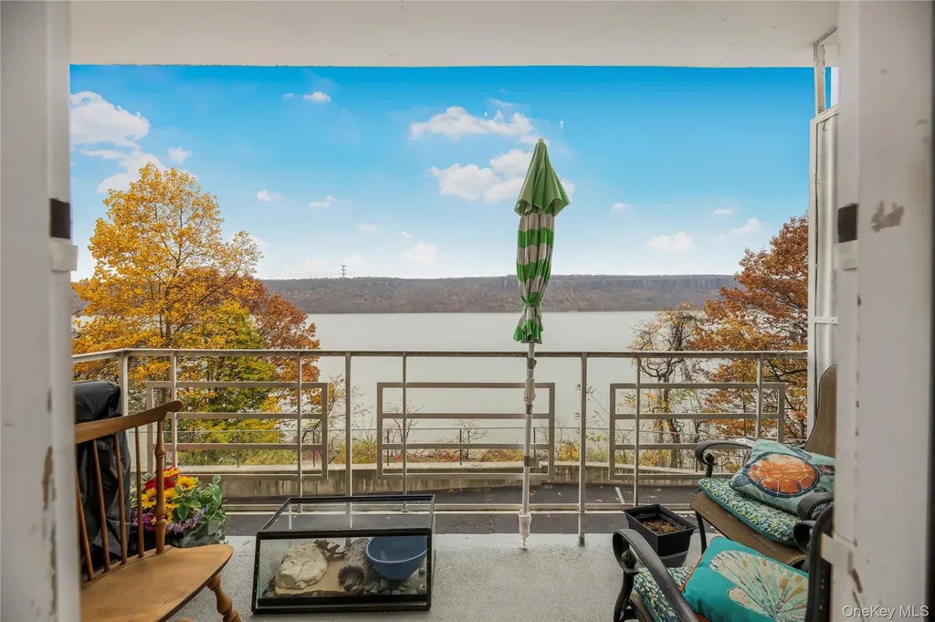 679 Warburton Avenue Yonkers NY 10701