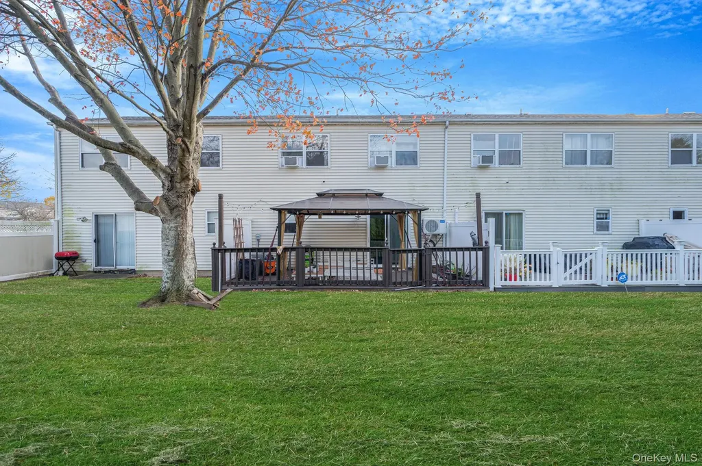 2751 Schleigel Boulevard Amityville NY 11701