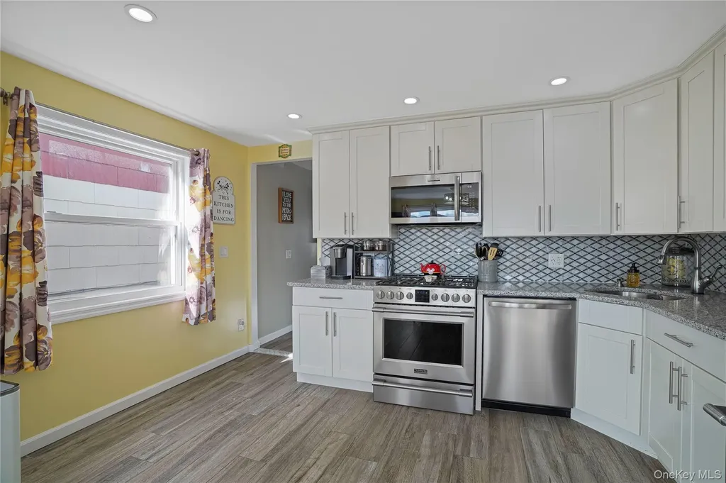 48 Gotham Avenue Brooklyn NY 11229
