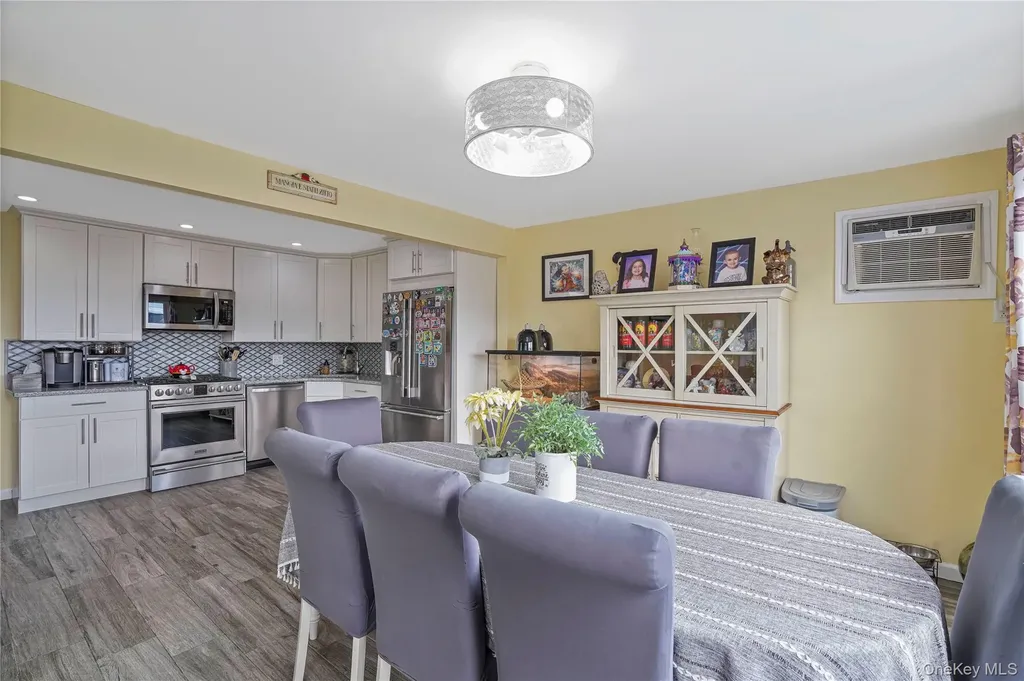 48 Gotham Avenue Brooklyn NY 11229