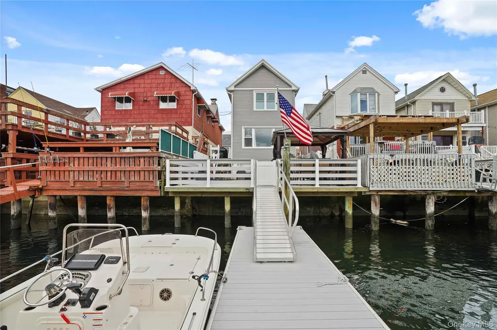 48 Gotham Avenue Brooklyn NY 11229