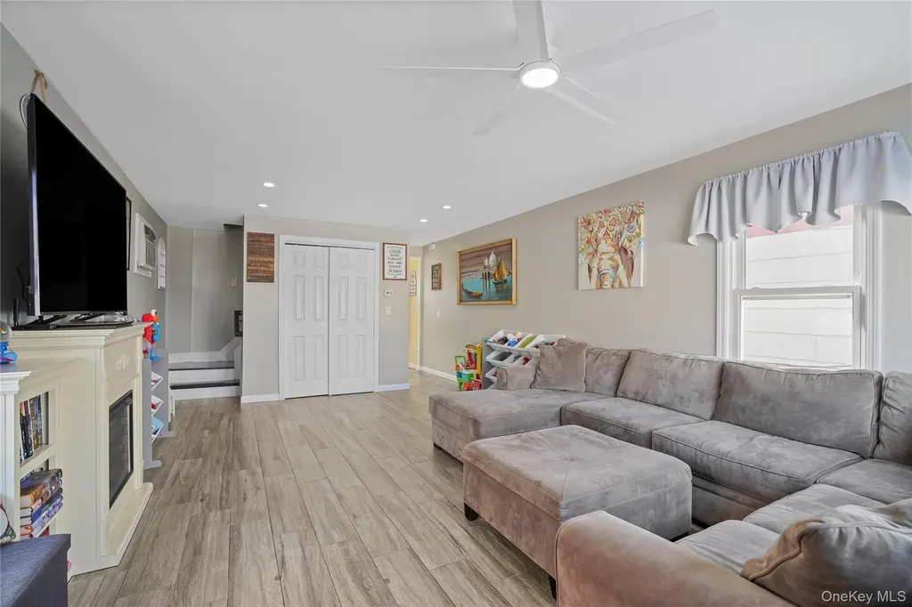 48 Gotham Avenue Brooklyn NY 11229