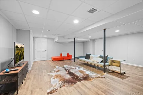 23 Scrimshaw Lane Amagansett NY 11930