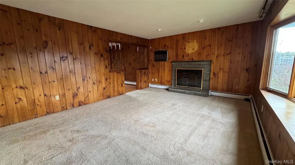107 Noxon Road Poughkeepsie NY 12603