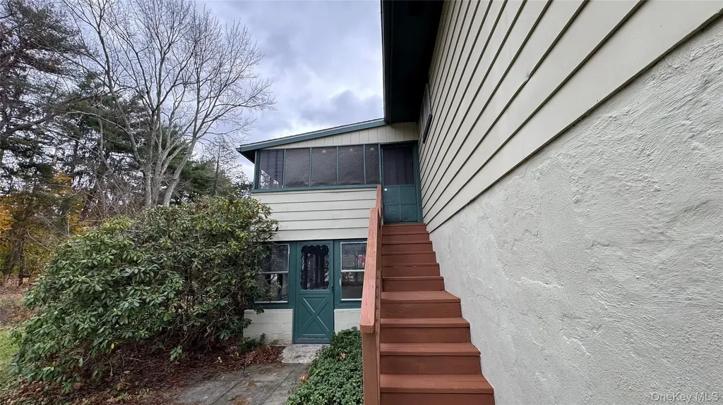 107 Noxon Road Poughkeepsie NY 12603