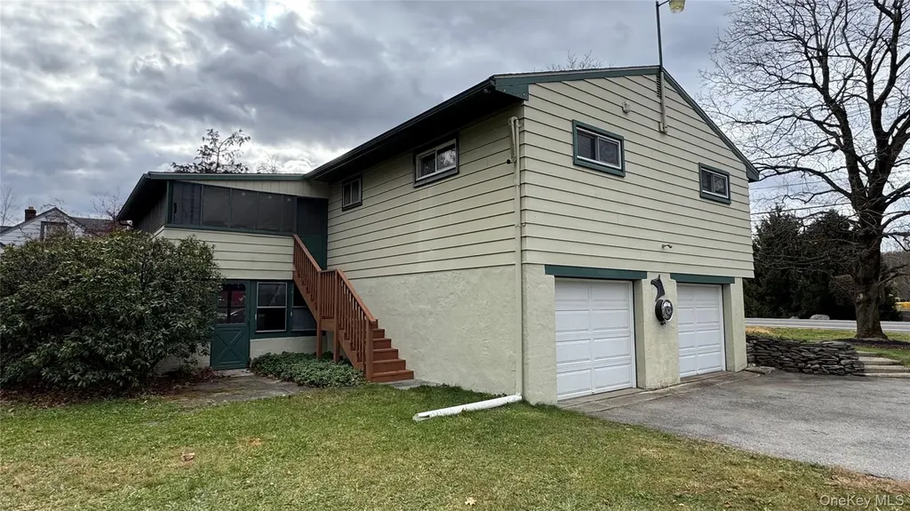107 Noxon Road Poughkeepsie NY 12603