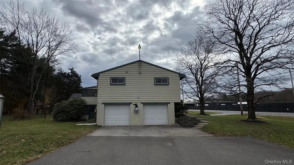 107 Noxon Road Poughkeepsie NY 12603