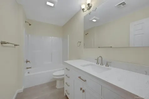 207 Grand Street Mamaroneck NY 10543
