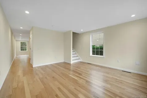 207 Grand Street Mamaroneck NY 10543
