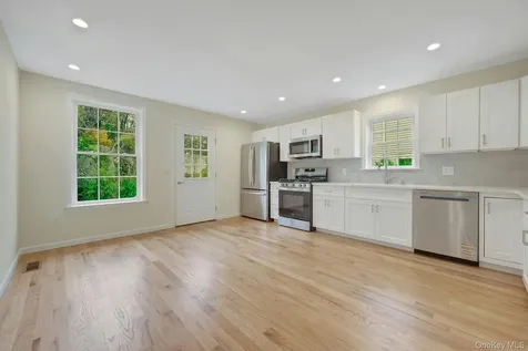 207 Grand Street Mamaroneck NY 10543