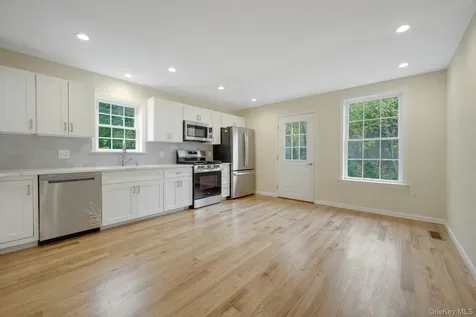 207 Grand Street Mamaroneck NY 10543