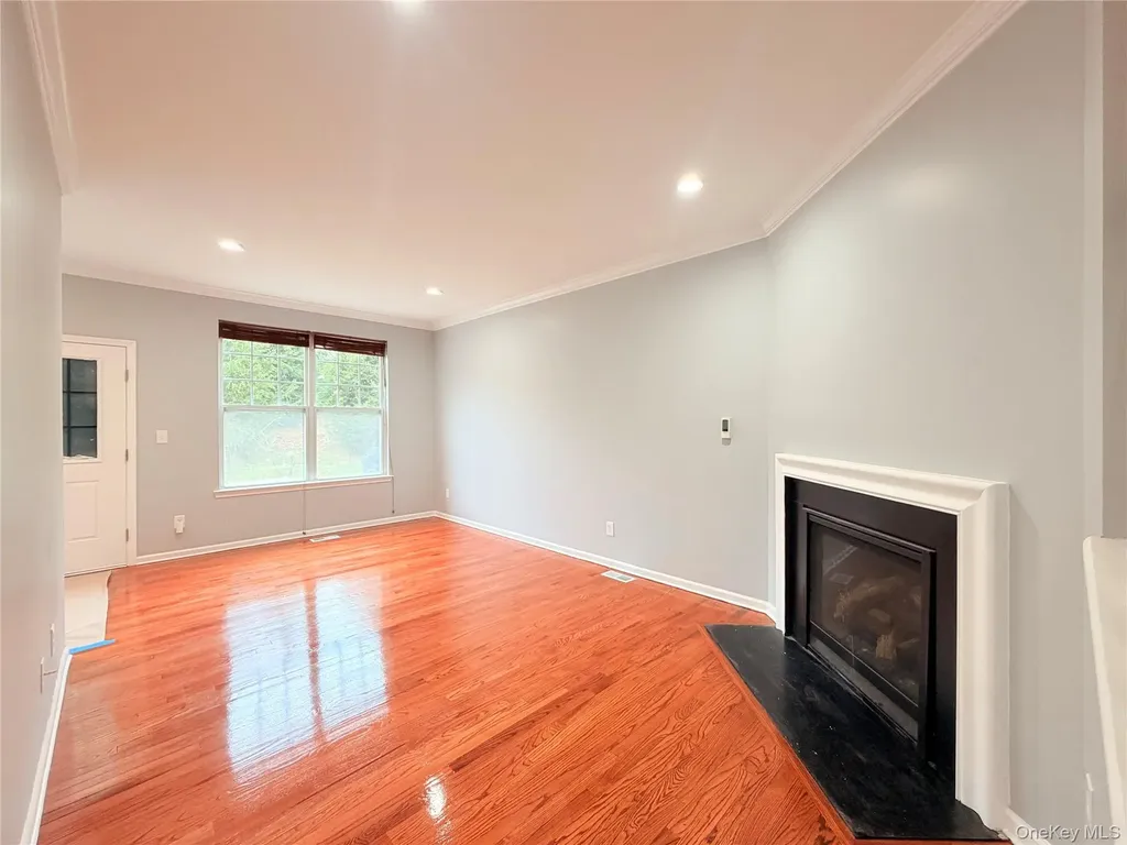 4 Avoncroft Lane Middletown NY 10940