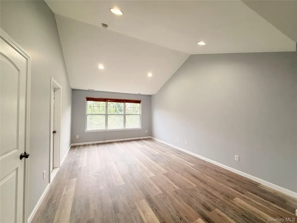 4 Avoncroft Lane Middletown NY 10940