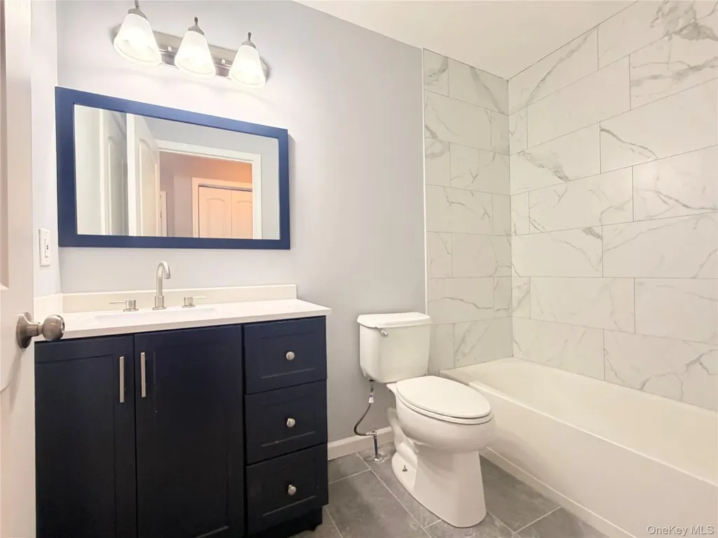 4 Avoncroft Lane Middletown NY 10940