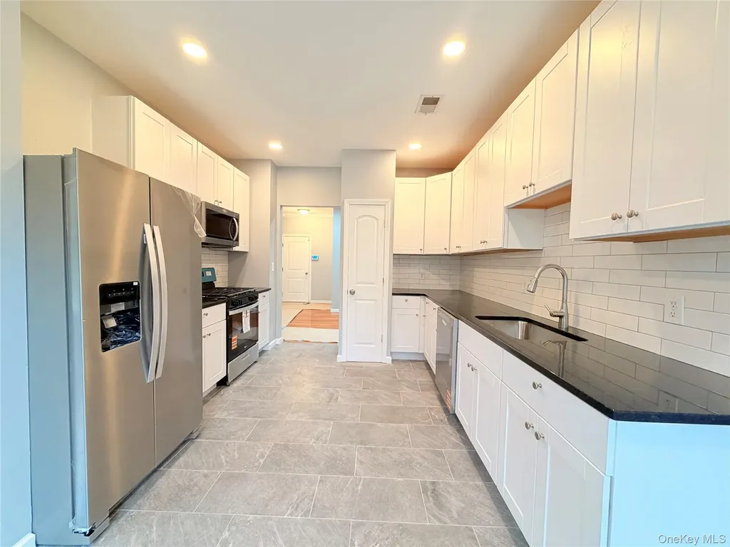 4 Avoncroft Lane Middletown NY 10940