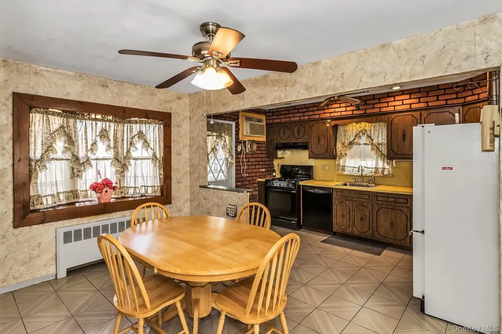 1316 12th Street West Babylon NY 11704