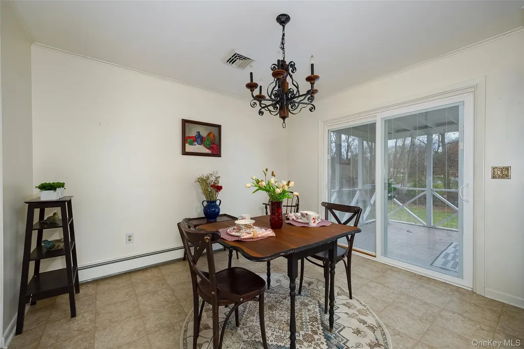 13 Chestnut Street Red Hook NY 12571