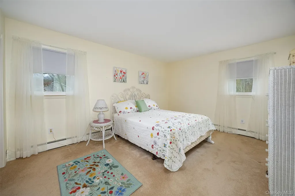 13 Chestnut Street Red Hook NY 12571