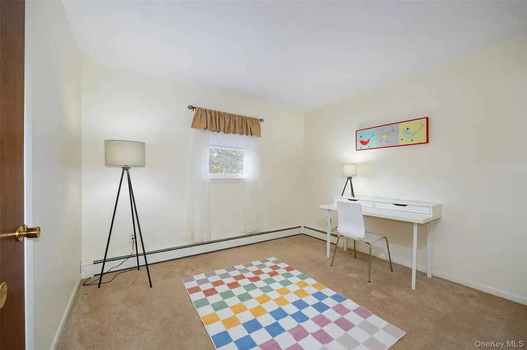 13 Chestnut Street Red Hook NY 12571