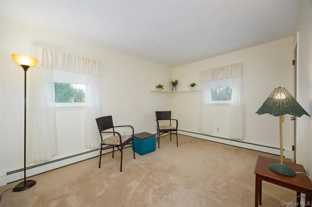 13 Chestnut Street Red Hook NY 12571