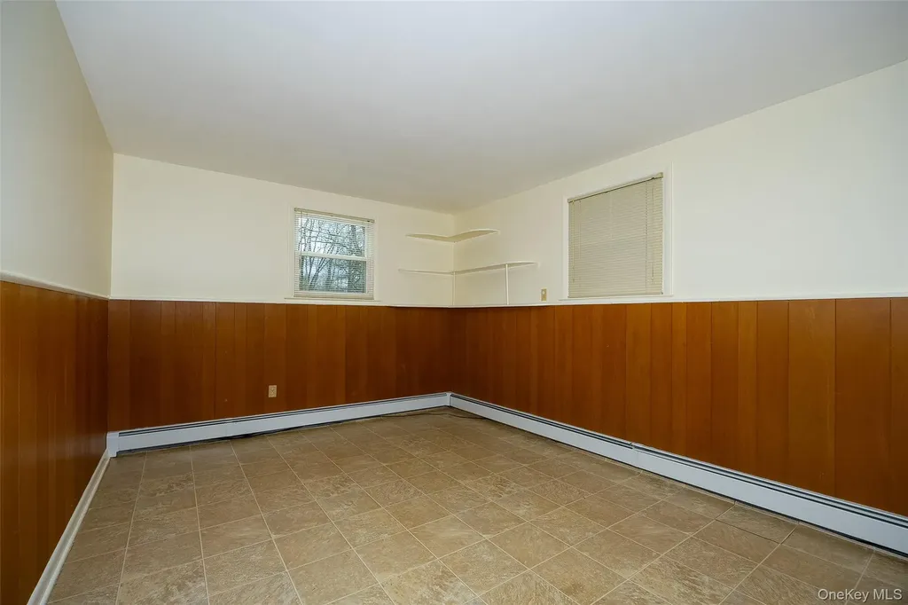 13 Chestnut Street Red Hook NY 12571