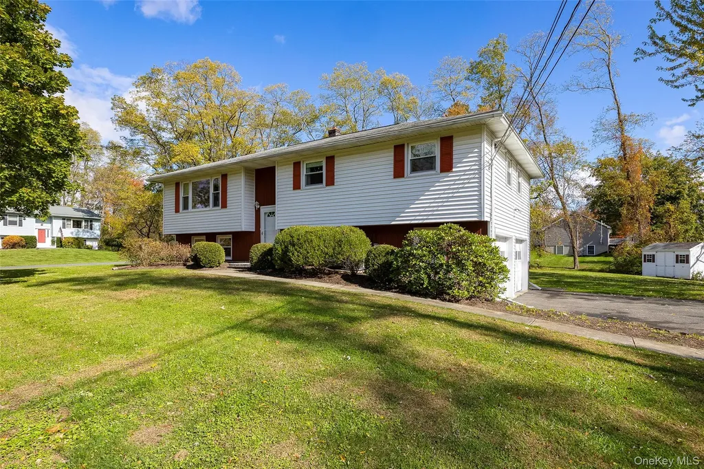 13 Chestnut Street Red Hook NY 12571