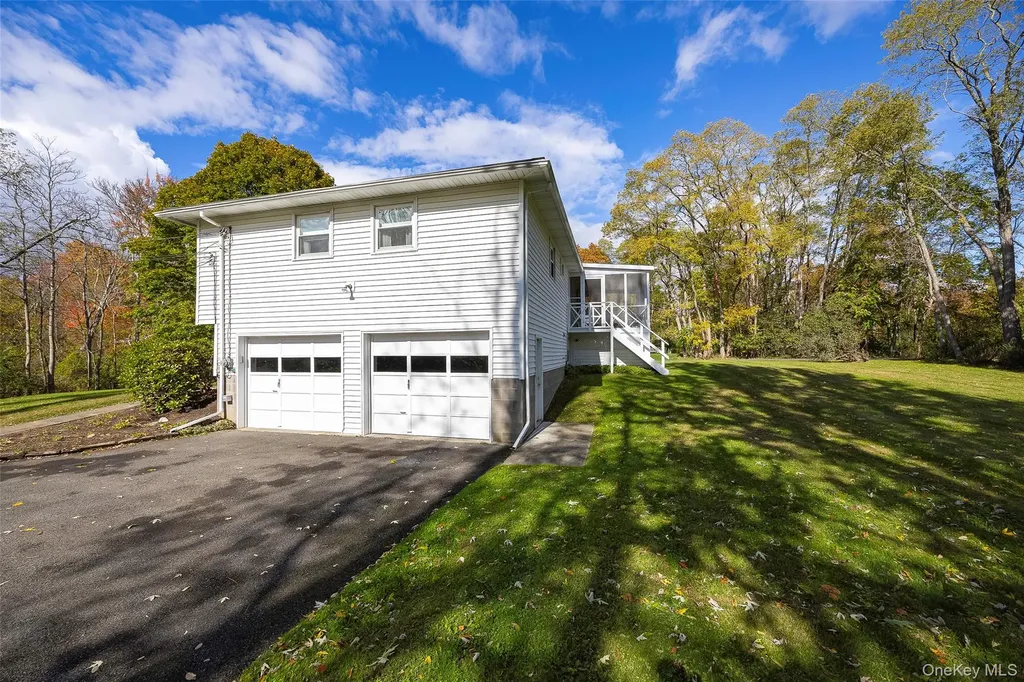 13 Chestnut Street Red Hook NY 12571
