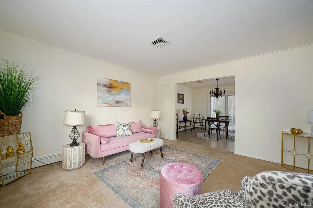 13 Chestnut Street Red Hook NY 12571