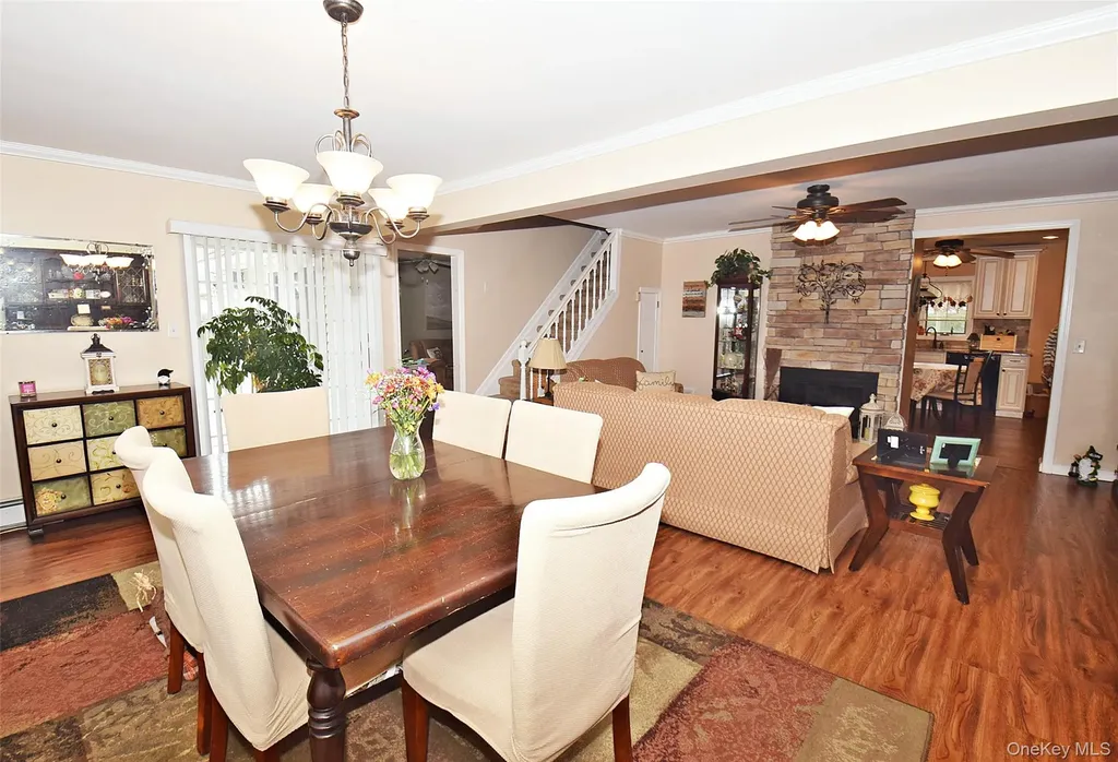 49 Cutter Lane Levittown NY 11756