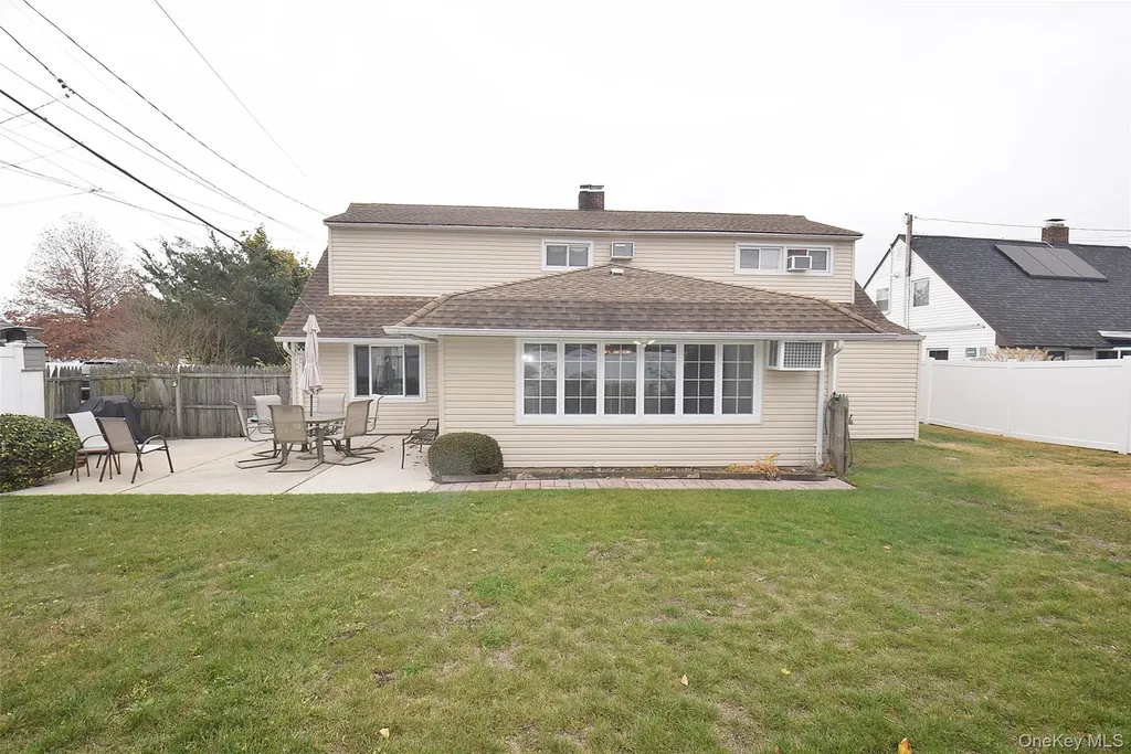 49 Cutter Lane Levittown NY 11756