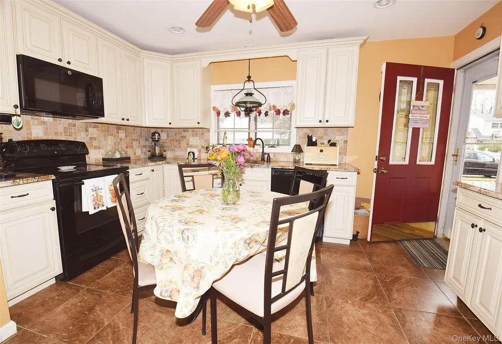 49 Cutter Lane Levittown NY 11756