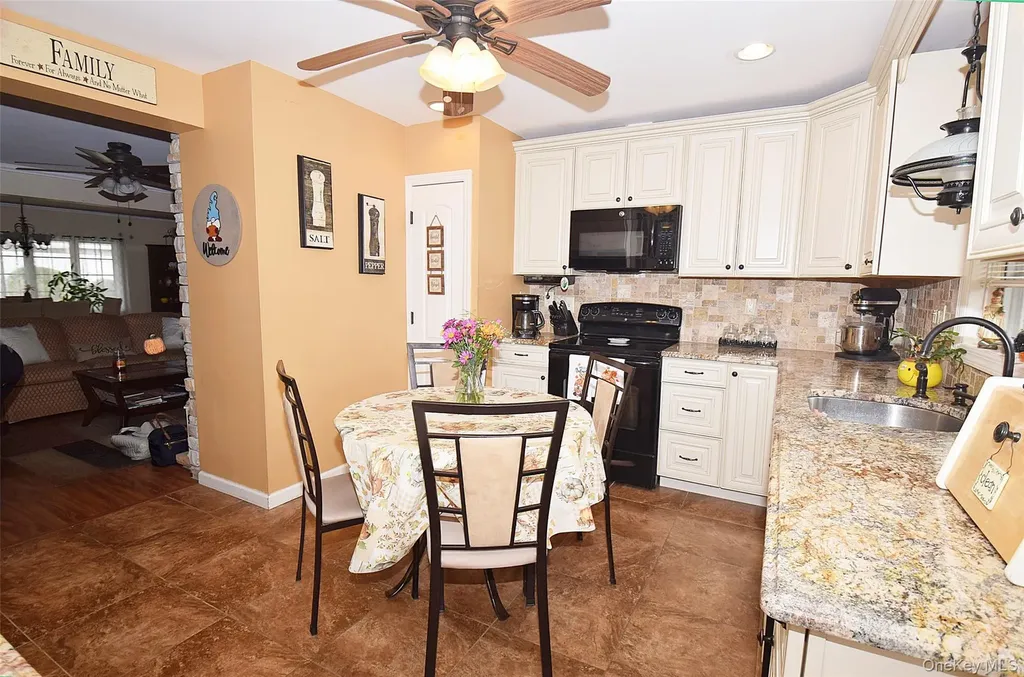 49 Cutter Lane Levittown NY 11756